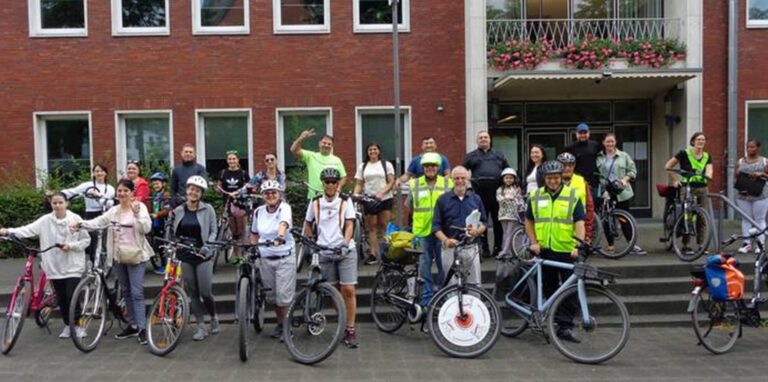 Mit dem Fahrrad die Stadt Herten erkunden – das haben  am 31. Juli 2022 auch rund 20 Neubürger/innen gemacht.