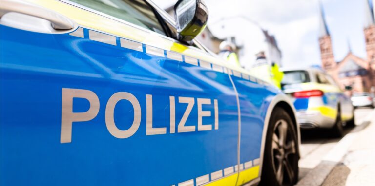 Die A1 in Dortmund Richtung Köln ist wegen eines schweren Verkehrsunfalls gesperrt.