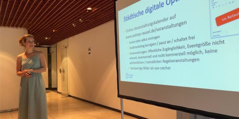 Julia Schulze ist die Neue im Stadtmarketing. Dem Wirtschafts- und Digitalisierungsausschuss hat sie sich nun vorgestellt.