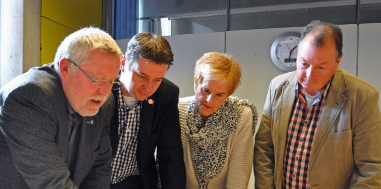 Heiko Dobrindt, Rajko Kravanja, Marlies Graeber und Dirk Mai bei der Gründung des Bürgerausschusses im Oktober 2014.