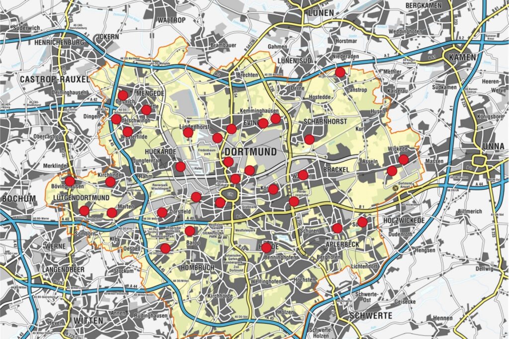 An diesen Standorten stehen die 32 Sirenen auf Dortmunder Stadtgebiet. Weiterhin befinden sich die meisten Sirenen im Zentrum und dem Norden der Stadt. An diesen Standorten stehen die 32 Sirenen auf Dortmunder Stadtgebiet. Weiterhin befinden sich die meisten Sirenen im Zentrum und dem Norden der Stadt.
