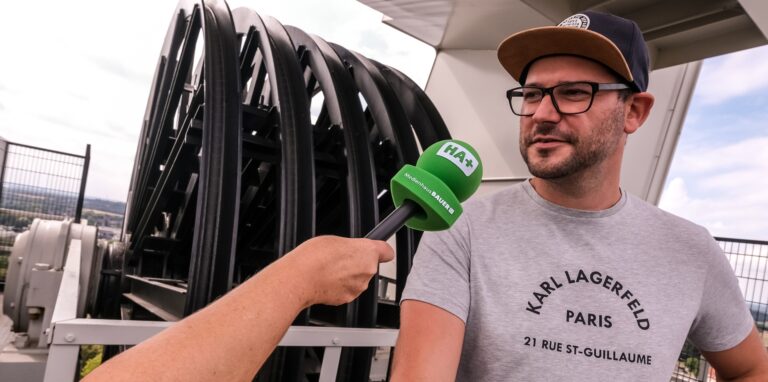 Patrick Barciaga (Inhaber Café und Imbiss am Schacht) übernimmt die Führung des HA-Teams hoch auf den Weißen Riesen von Schlägel & Eisen.