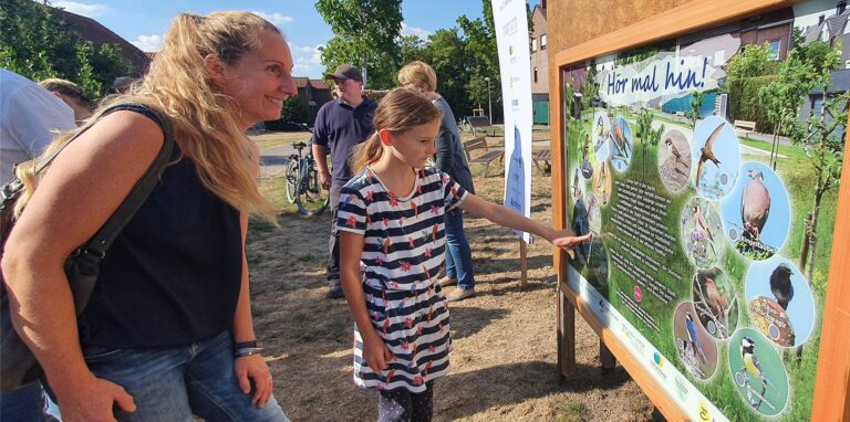 Die Vogelklangstation macht Natur auf spielerische Weise für Kinder erlebbar.