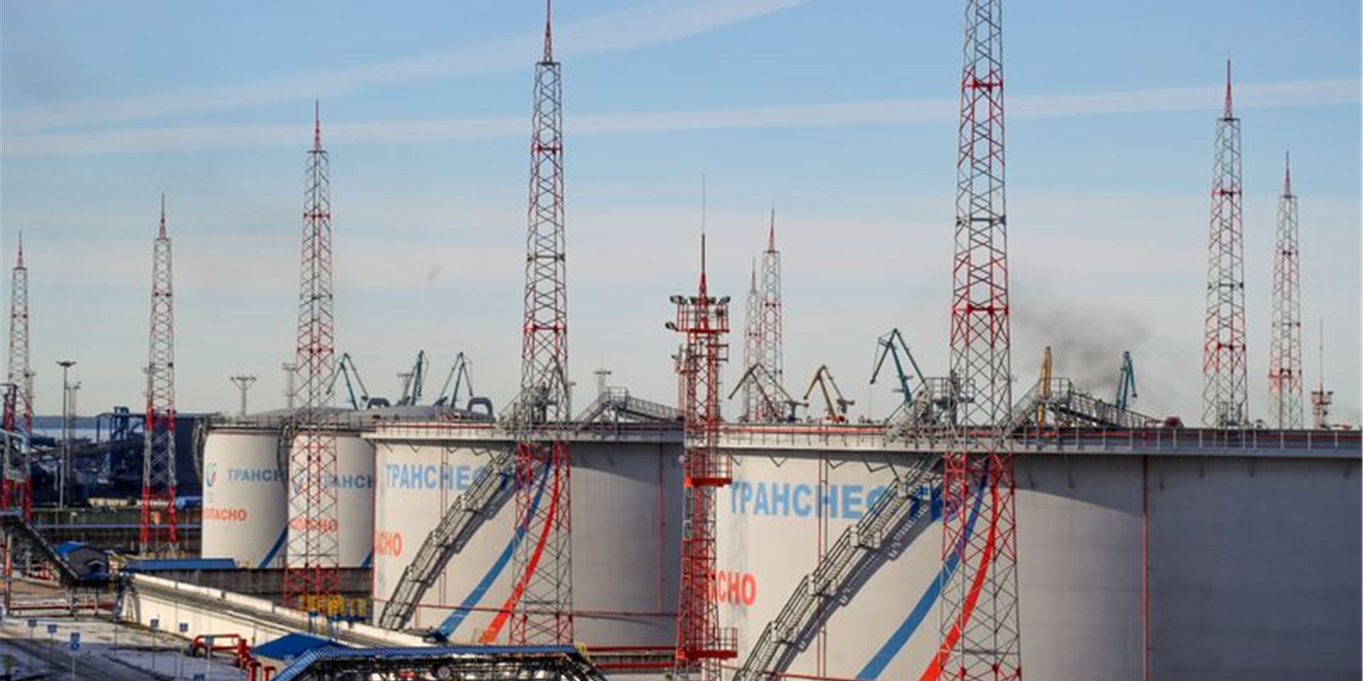 Tanks von Transneft, einem staatlichen russischen Unternehmen, das die Erdöl-Pipelines des Landes betreibt.