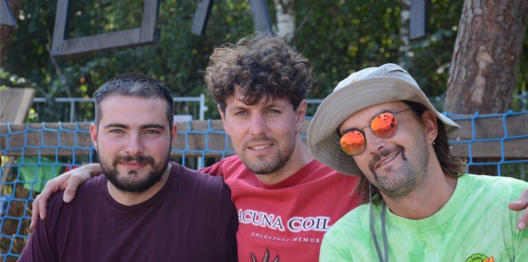 Till Dönnebrink und Jan Heinbokel gehören zum Team von Kevin Over. Gemeinsam haben sie das Festival „Hinter’m Kornfeld rechts“ in Dorsten auf die Beine gestellt.