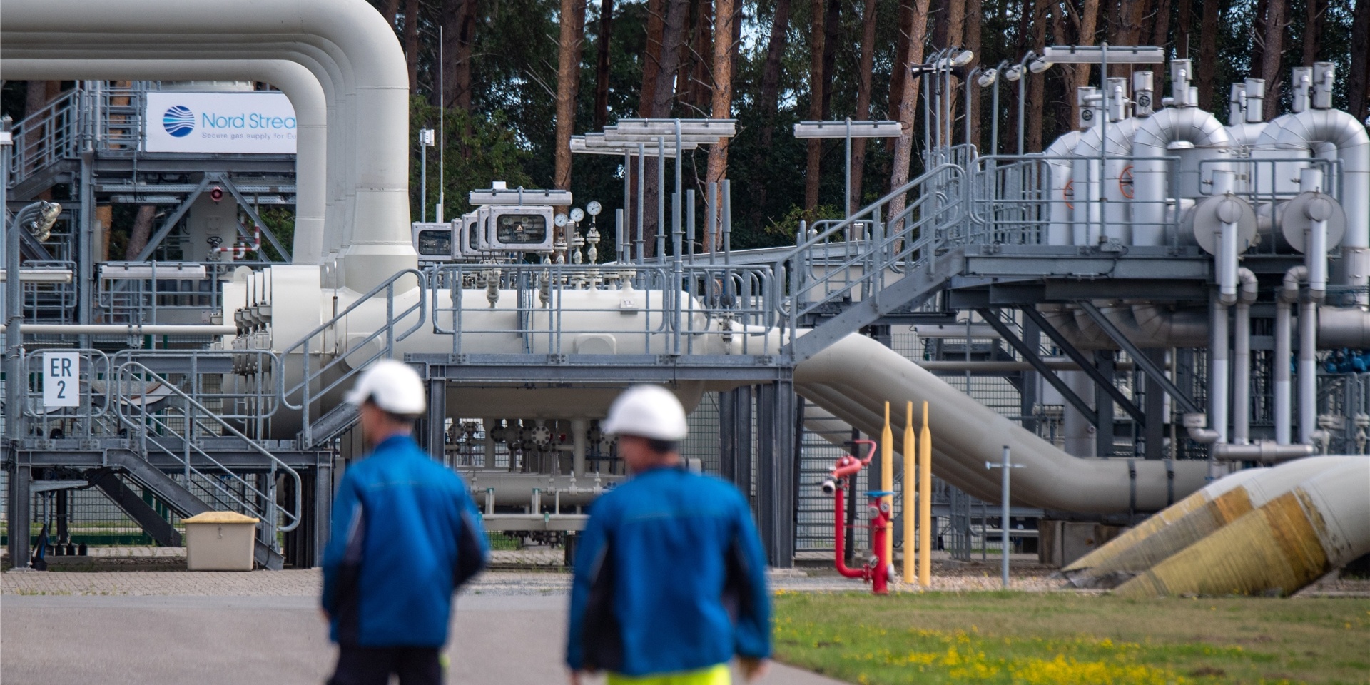 Rohrsysteme und Absperrvorrichtungen in der Gasempfangsstation der Ostseepipeline Nord Stream 1 und der Übernahmestation der Ferngasleitung OPAL (Ostsee-Pipeline-Anbindungsleitung).