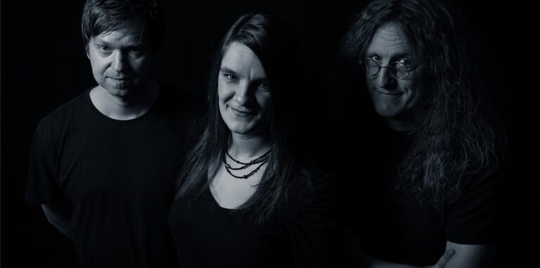 Das erfolgreiche Trio „Annina Struve & Hugoonion“ aus dem Sauerland besteht aus (v.l.): Mario „Zwiebel“ Zielenbach, Annina Struve und Markus „Hugo“ Schröder.