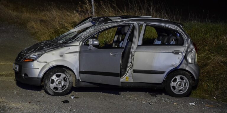 Das beschäftigte Auto nach dem Unfall in Iserlohn.