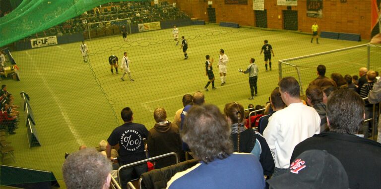 Bis zu 900 Zuschauer füllten im Jahr 2007 die Zuschauerränge in der Europahalle, in der damals zum ersten bislang einzigen Mal die Fußball-Stadtmeisterschaft ausgespielt wurden.