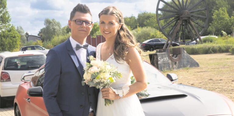 Wojciech Dziob und Madeleine Kuhlmann haben sich in der Maschinenhalle am Manufactum in Waltrop das Jawort gegeben.