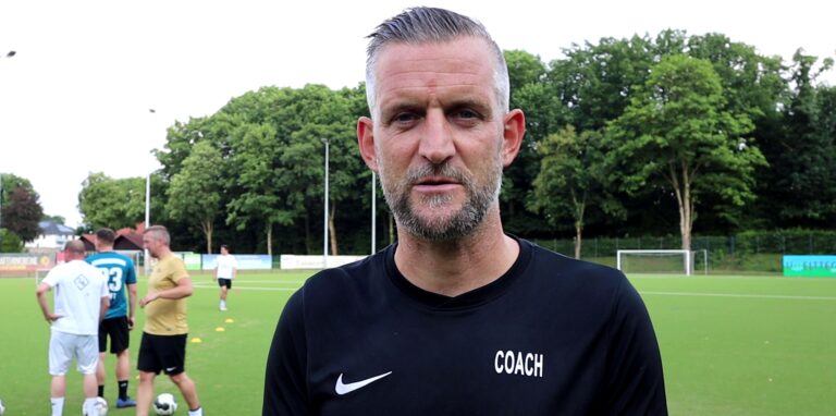 Übernahm mit seiner Elf die Tabellenführung in der Kreisliga C4: Spvgg.-II-Coach Thomas Synowczik.