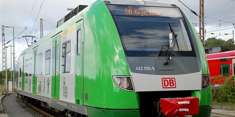 Durch einen Oberleitungsschaden kommt es am Freitagnachmittag zu Problemen bei der S-Bahn-Linie 2.