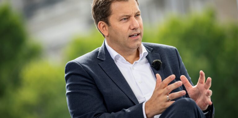 Lars Klingbeil, SPD-Bundesvorsitzender, im Gespräch.