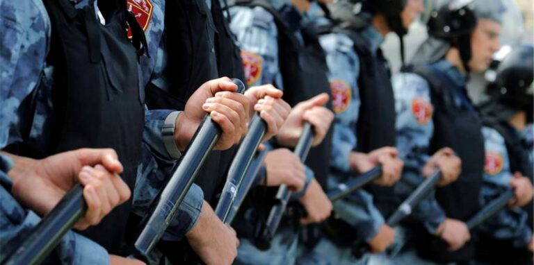 Russische Polizisten Symbolbild