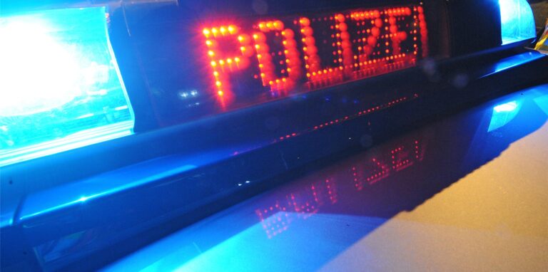 Symbolbild von Blaulicht eines Polizeiwagens.