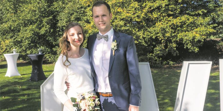Ann-Kathrin Trojanowski und Florian Rüping haben im „klein glücklich“ in Datteln geheiratet.