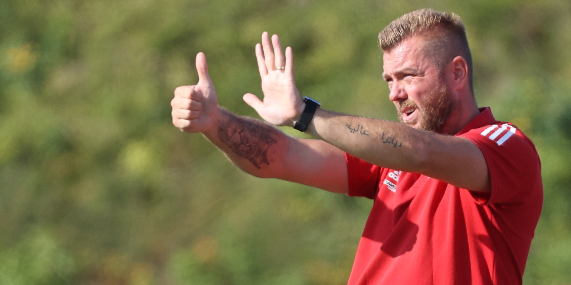 Nicht sechs – wie es hier Trainer Tino Westphal von der SG Castrop hier anzeigt – sondern sogar elf Themenbereiche haben unsere Reporter rund um den neunten Fußball-Spieltag veröffentlicht.