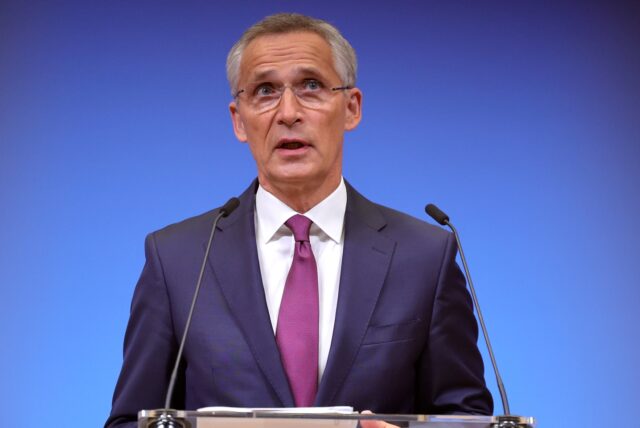 Jens Stoltenberg, Generalsekretär der NATO, spricht während einer Pressekonferenz nach dem Treffen der NATO-Verteidigungsminister im NATO-Hauptquartier.