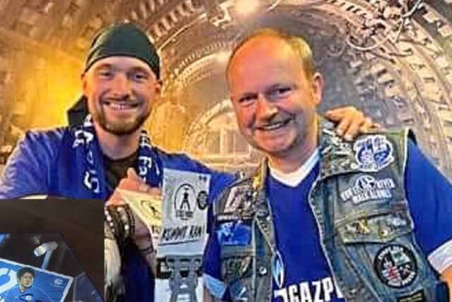 Michael Tewes und Burkhard Stankowski aus Oer-Erkenschwick in Schalke-Fankleidung