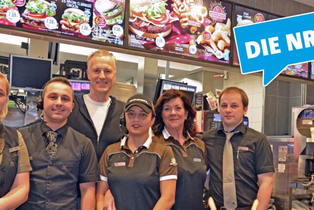 Die Mitarbeiterinnen und Mitarbeiter des McDonald’s-Restaurant in Hamm-Bossendorf in Haltern.