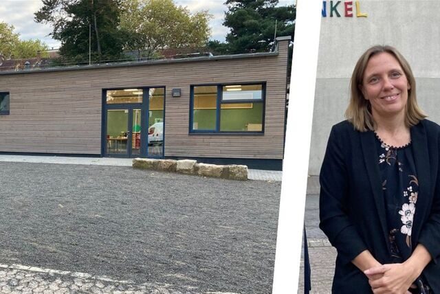 Ein Schulgebäude und eine Frau