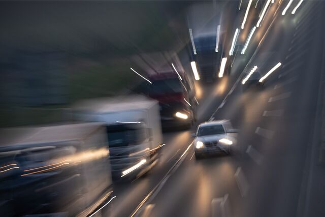 Eine Verfolgungsjagd mit einem Polo-Fahrer lieferte sich die Polizei von der B1 bis ins Sauerland. (Symbolbild)