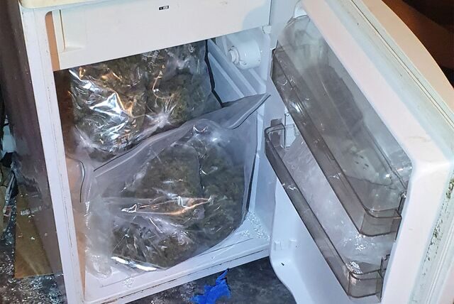 Kühlschrank mit Drogen