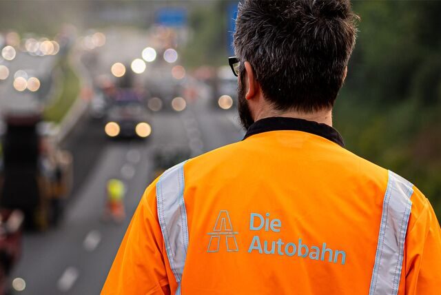 Die nächtliche Vollsperrung wurde aufgrund einer routinemäßigen Ausbesserung des Autobahnabschnitts ausgelöst.