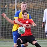 Dustin Singh (vorn), Goalgetter von Westfalia Huckarde, hat bereits 20 Tore.