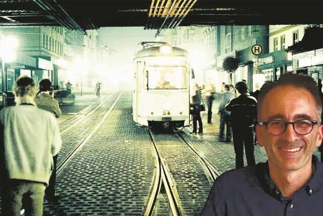 Das Foto Sven Binders ist vor der Einfahrt der letzten Straßenbahn in den Betriebshof zu sehen.