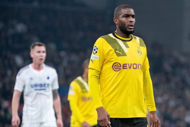 BVB-Stürmer Anthony Modeste schaut zur Seite.