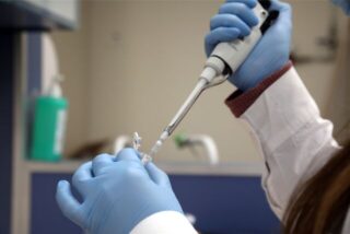 PCR-Test in einem Labor