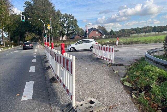 Die Einfahrt an der B58 an der Deutener Birkenalle in Richtung Holsterhausen ist aktuell nicht möglich.
