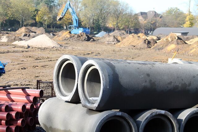 Rohre auf dem späteren Gelände des Wohnquartiers Calluna-Park in Oer-Erkenschwick