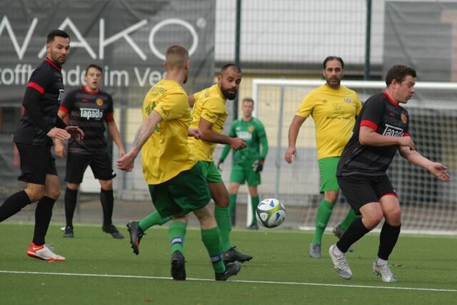 Die Spvgg. Erkenschwick II setzte sich souverän mit 9:0 gegen den FC 96 Recklinghausen III durch.