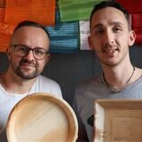 Schock für die Pleta-Gründer Adem Serilmez (r.) und Paul Harrazim: Ihre Fabrik in Nepal ist abgebrannt.