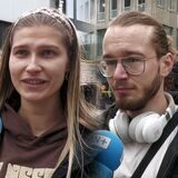 Wer sollte beim ersten Date bezahlen? Unser Reporter hat sich dazu in Dortmund umgehört.