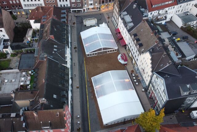 Der Winterzauber auf dem Marktplatz in Dorsten aus der Vogelperspektive