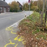 Am Westring sind die Spuren des Unfalls zwei Tage nach dem Unglück noch zu erkennen.