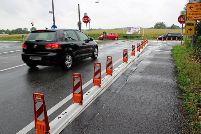 Die T-Kreuzung Im Knäppen/Brambauerstraße in Waltrop-Elmenhorst.