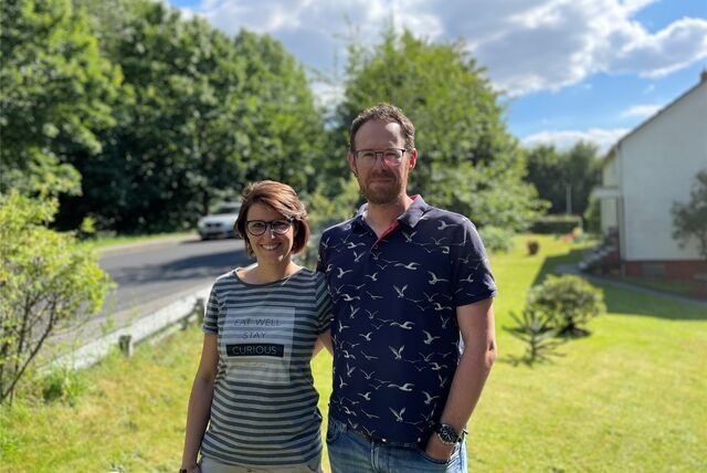 Michael und Sarah Weyhenmeyer wünschen sich, dass der Hellweg dauerhaft gesperrt wird. (Archiv)