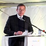 Dr. Thomas Hölscher, Aufsichtsratschef der Caritas-Kliniken GmbH, weist die Skandalgerüchte um den Abgang von Andreas Wachtel zurück.
