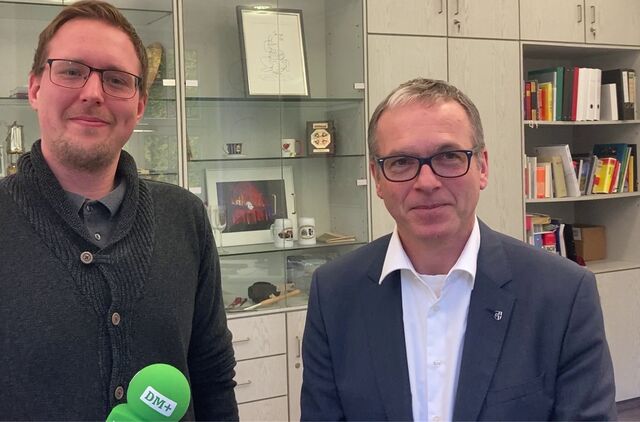 Der Stadtentwicklungsausschuss hat das Ostringstadion als Standort für eine Flüchtlingsunterkunft gewählt. Dattelner Bürgermeister André Dora nimmt im Interview Stellung an Kritik zu seiner Beteiligung an der Verwaltungsvorlage.