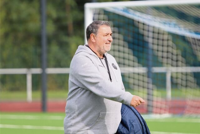 Im letzten Jahr ging der VfB Waltrop leer aus, in diesem Jahr sind zwei Titel möglich. Trainer Martin Backwinkler ist mit der U17 klarer Favorit gegen den SV Schermbeck.