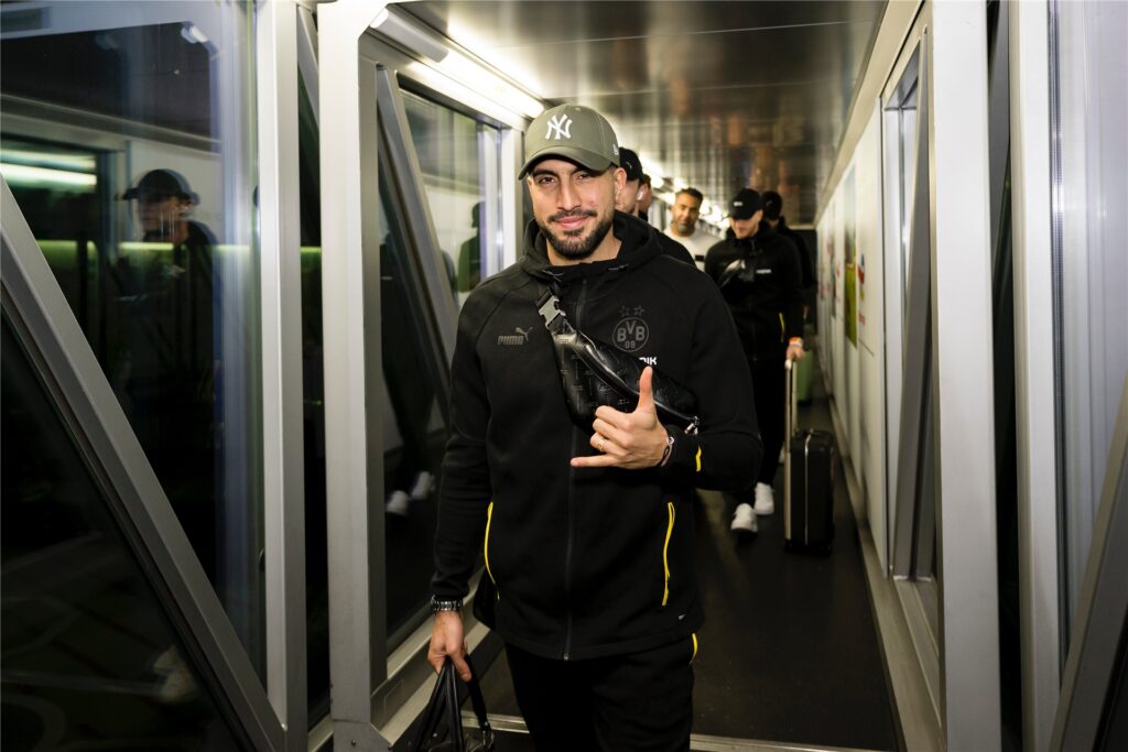 Die BVB-Spieler auf dem Weg nach Singapur.