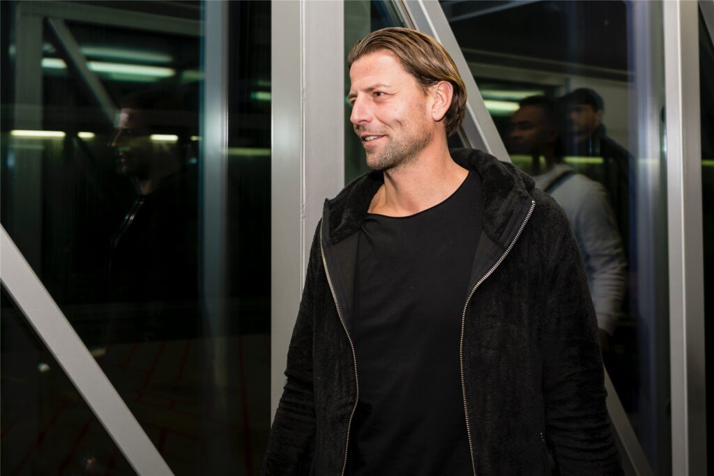 Die BVB-Spieler auf dem Weg nach Singapur.