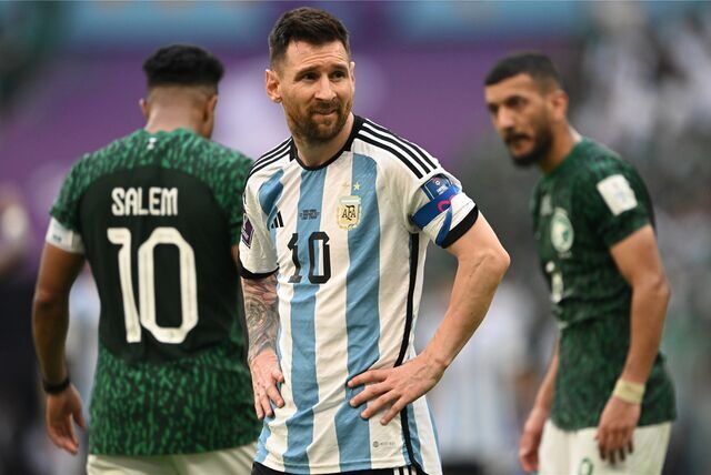 Lionel Messi blickt skeptisch.