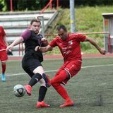 Der ESV Herne (rote Hemden) verhinderte zu Beginn der Saison, dass in der Kreisliga C1 eines der Castrop-Rauxeler Teams auf Platz eins blieb.