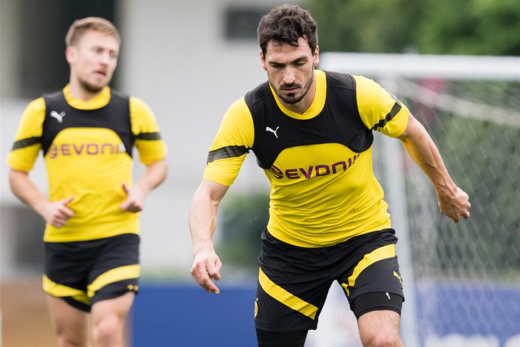 Das erste BVB-Training in Singapur.