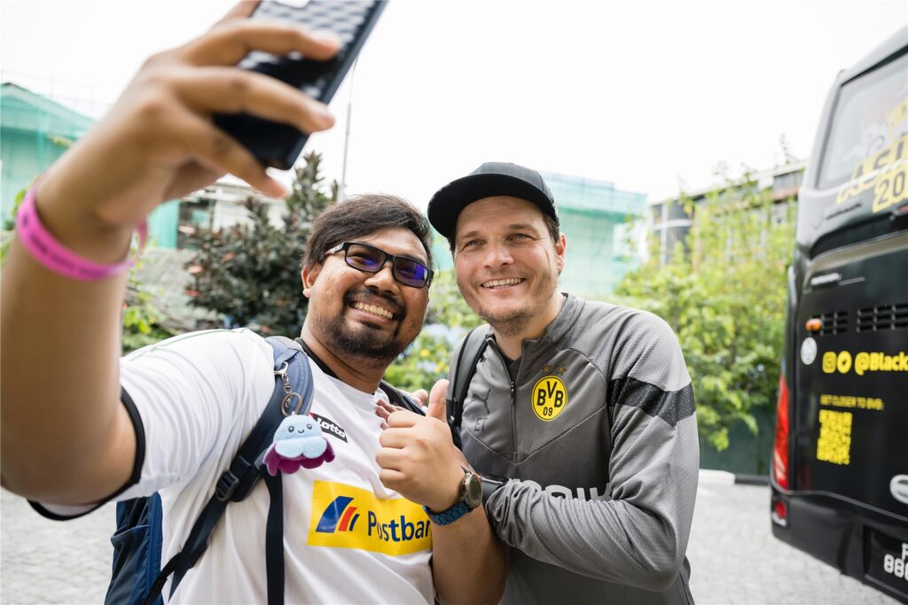 Das erste BVB-Training in Singapur.